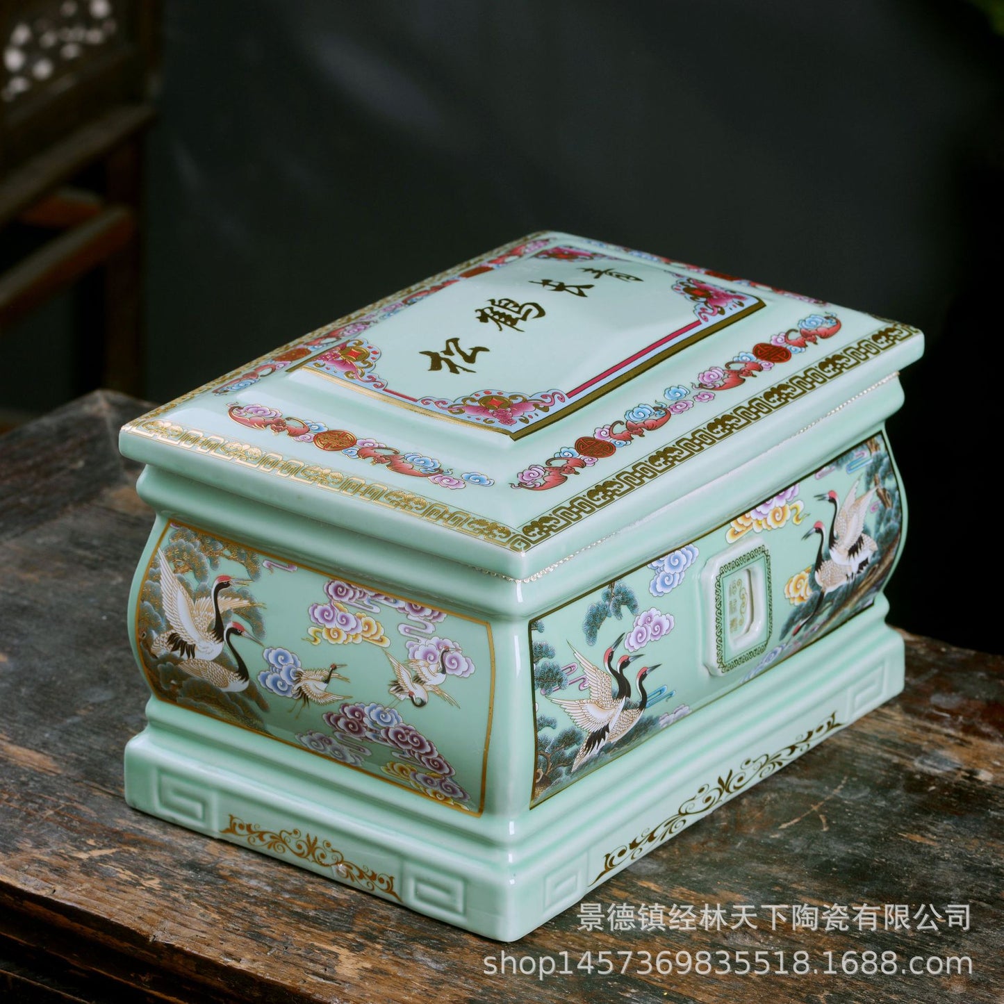 High-grade urn, ceramic material, various colors